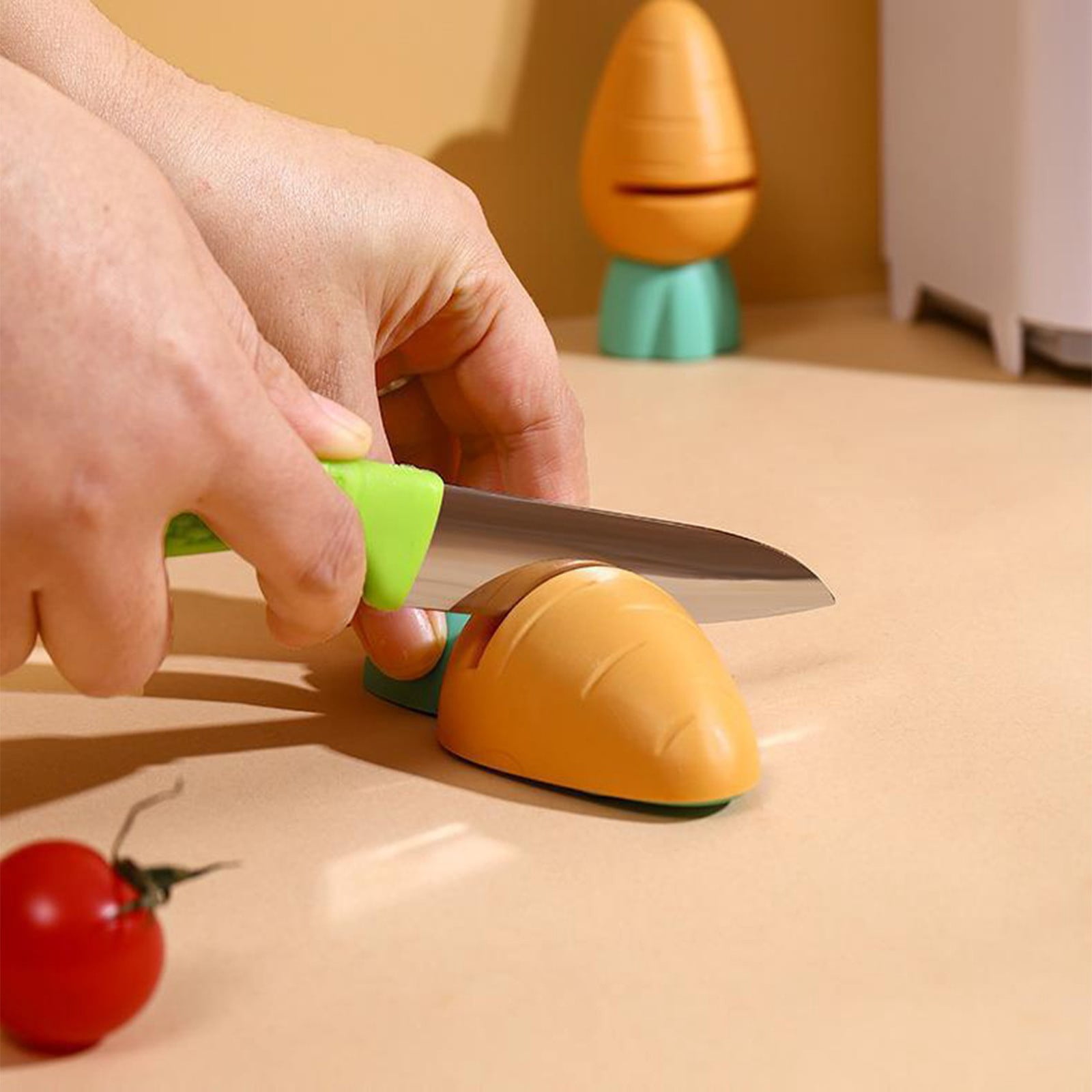 Tusihei Mini Knife Sharpener, Carrot Shaped Whetstone, Cartoon Design Small Kitchen Knife Sharpening Stone for Home and Outdoor Cutter Sharpening - Image 3